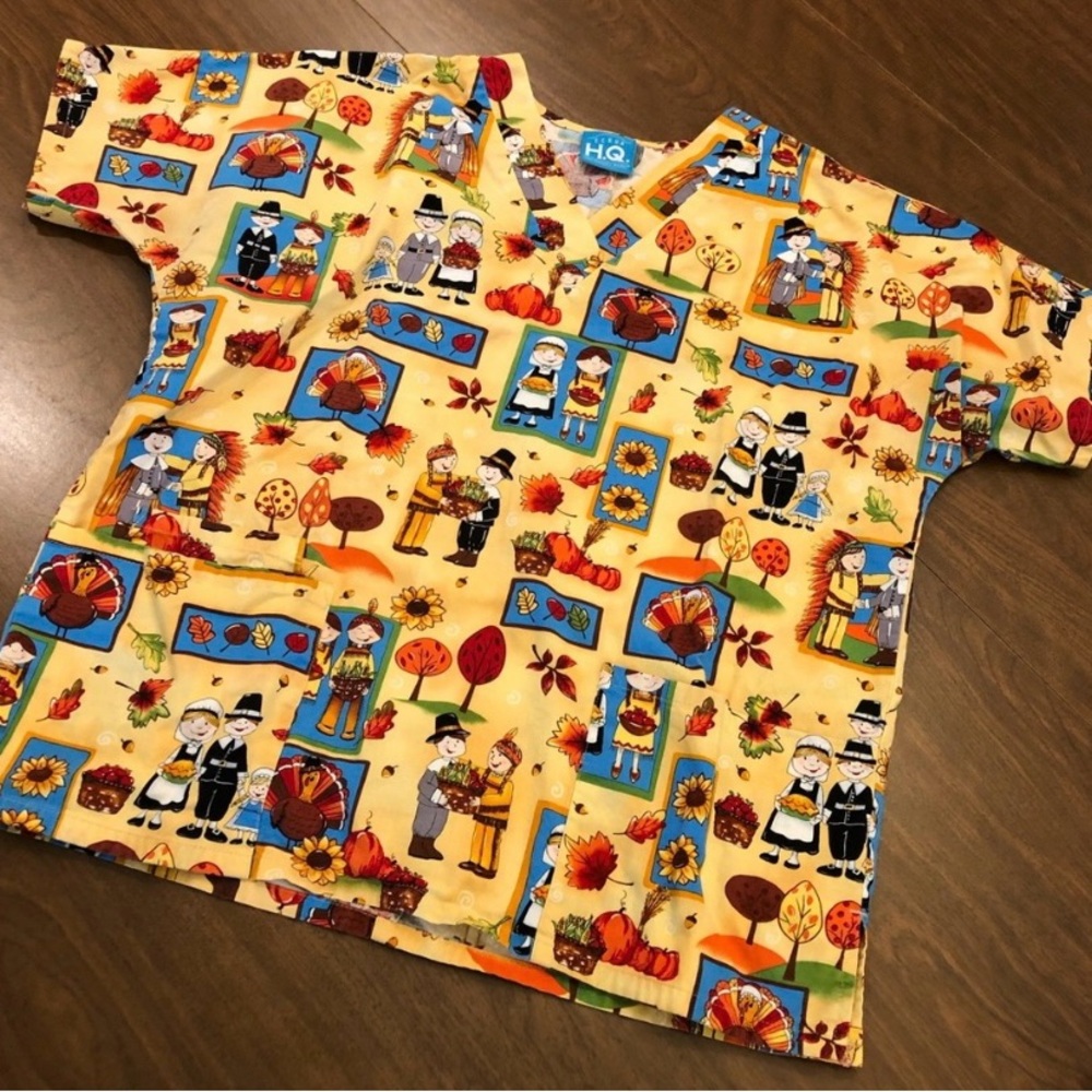 Scrub H.Q. Thanksgiving Pilgrims Scrub Top